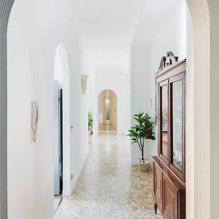 Luminosa E Spaziosa Dimora Nel Centro Di Appartement Milan